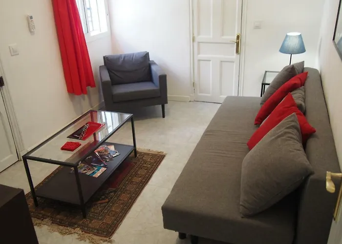 Casa Valientes B - Parking Privado Gratis & Patio Interior *