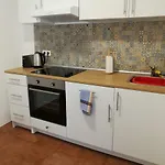 Casa Valientes B - Parking Privado Gratis & Patio Interior